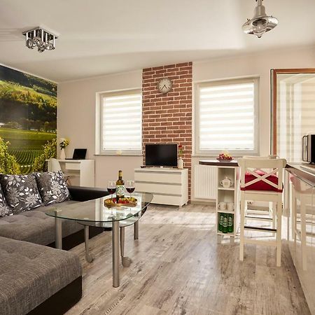 Apartament Winnica Zielona Góra Buitenkant foto