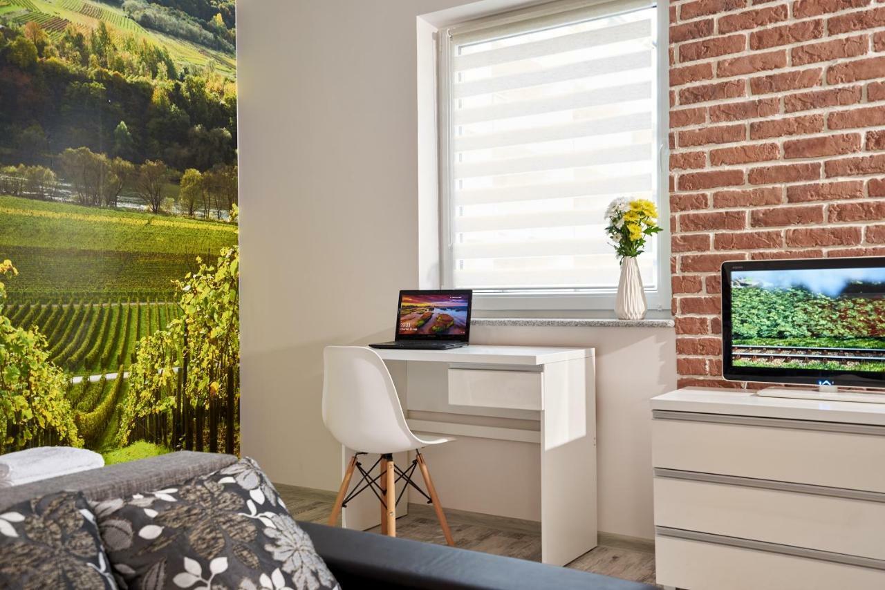 Apartament Winnica Zielona Góra Buitenkant foto